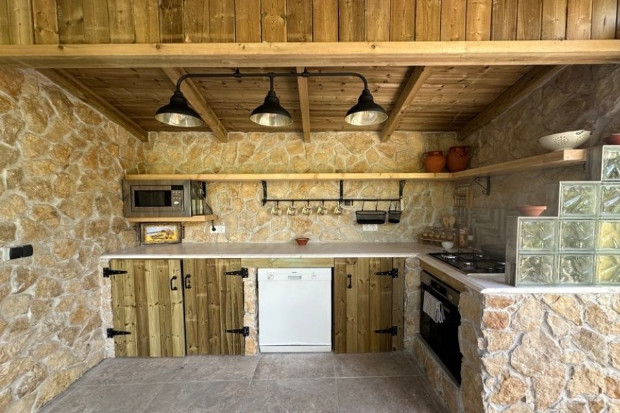 Stone Outdoor Kitchen